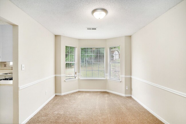 Building Photo - 3 Bedroom 2.5 Bath Home