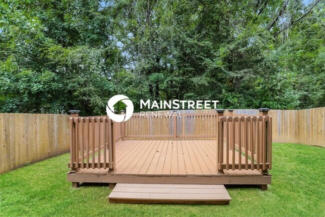 Building Photo - 3 Bedroom Pet-Friendly Home in GREENSBORO,...
