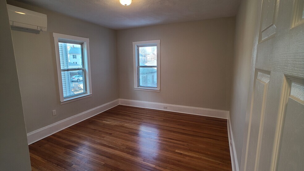 Building Photo - 41 Mendelssohn St