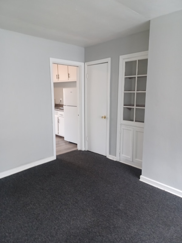 Building Photo - 2605 W Victory Ln