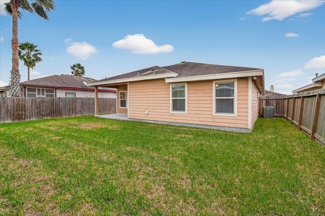 Building Photo - 6905 Anastasia Dr