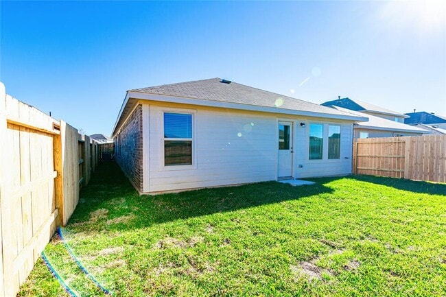 Building Photo - 7351 Gorrion Dr