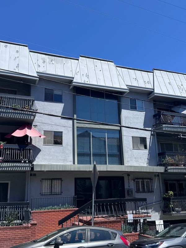 Building Photo - 1734 N Fuller Ave