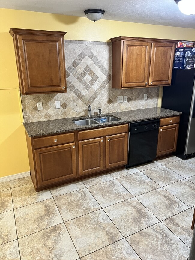 Building Photo - 1207 Chimera Ln