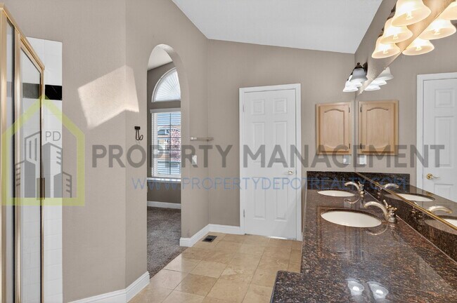 Building Photo - Spacious 3-Bedroom, 3-Bath Home Available