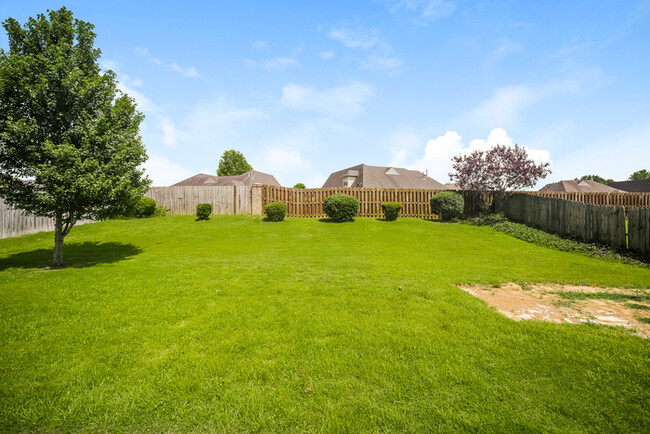 Building Photo - 5918 Keebler Dr W