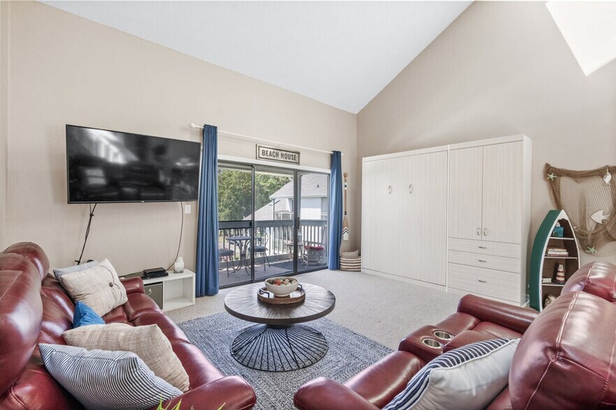 Building Photo - 27-E Colony Dr