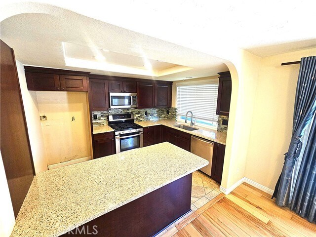 Building Photo - 6961 Brunswick Dr