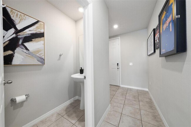 Building Photo - 2043 Harebell Ln