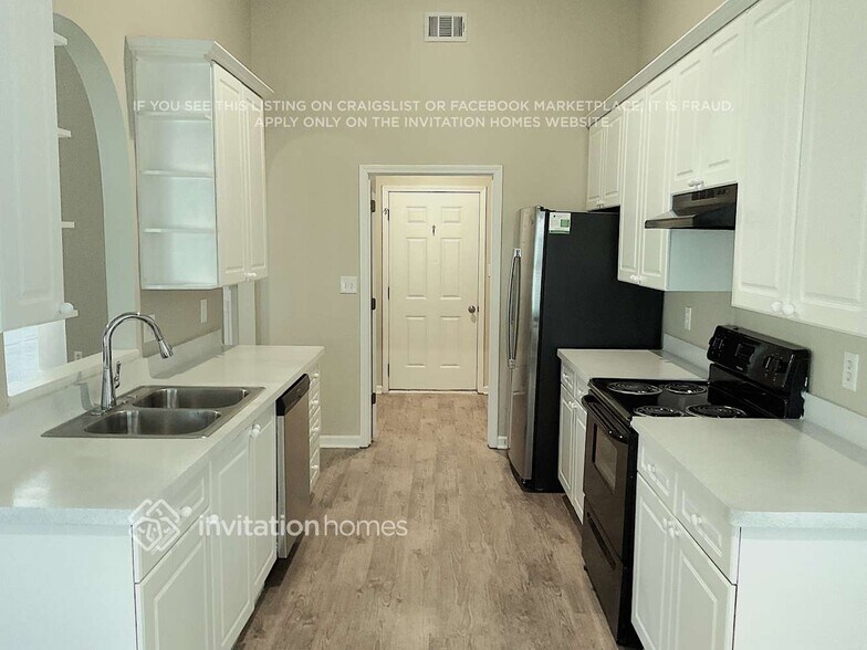 Building Photo - 5126 Thorin Oak Cir