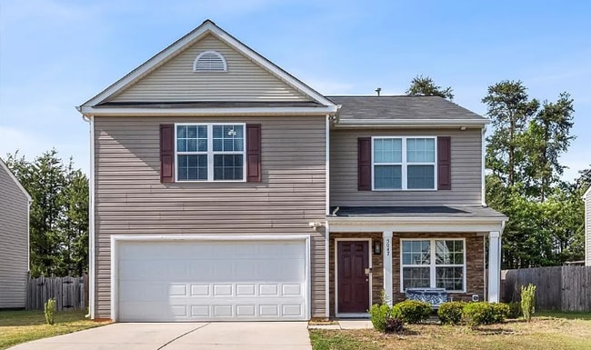 Building Photo - 4 Bedroom 3 Bath Pet Friendly Rental!