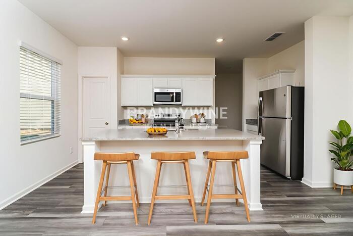 Building Photo - 546 Otway Lp