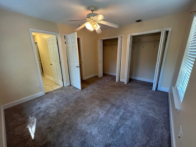 Building Photo - 70 Cypress Ln