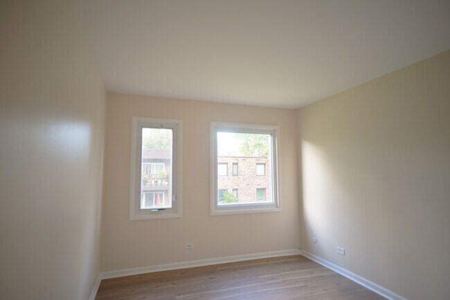Building Photo - 1205 Pleasant Run Dr