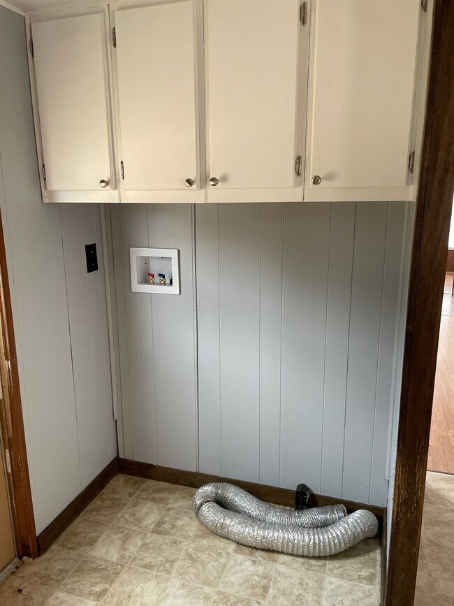 Building Photo - 2 BDRM 1.5 BA SINGLEWIDE MOBILE HOME IN PARK LOCATED IN ROBBINS