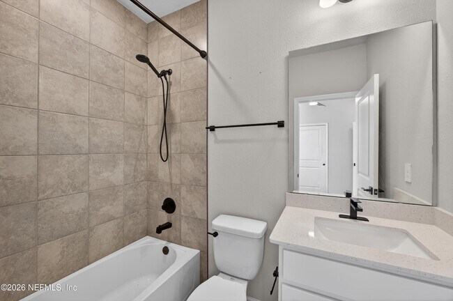 Building Photo - 1093 Farwell St