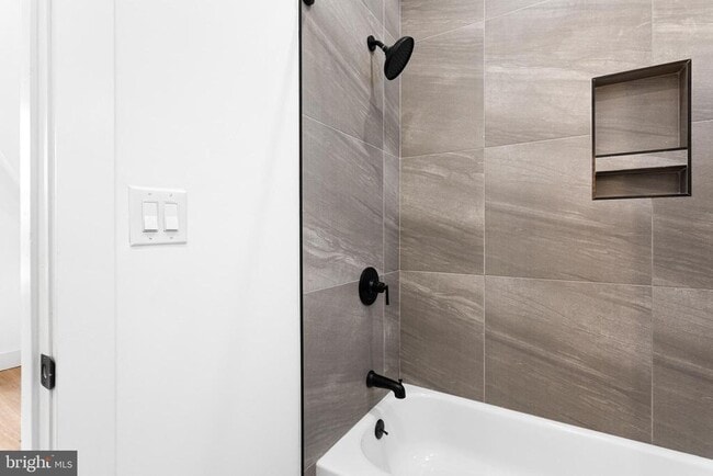 Building Photo - 2317 N 33rd St