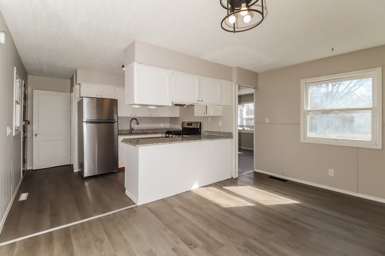 Building Photo - 3905 Ford St