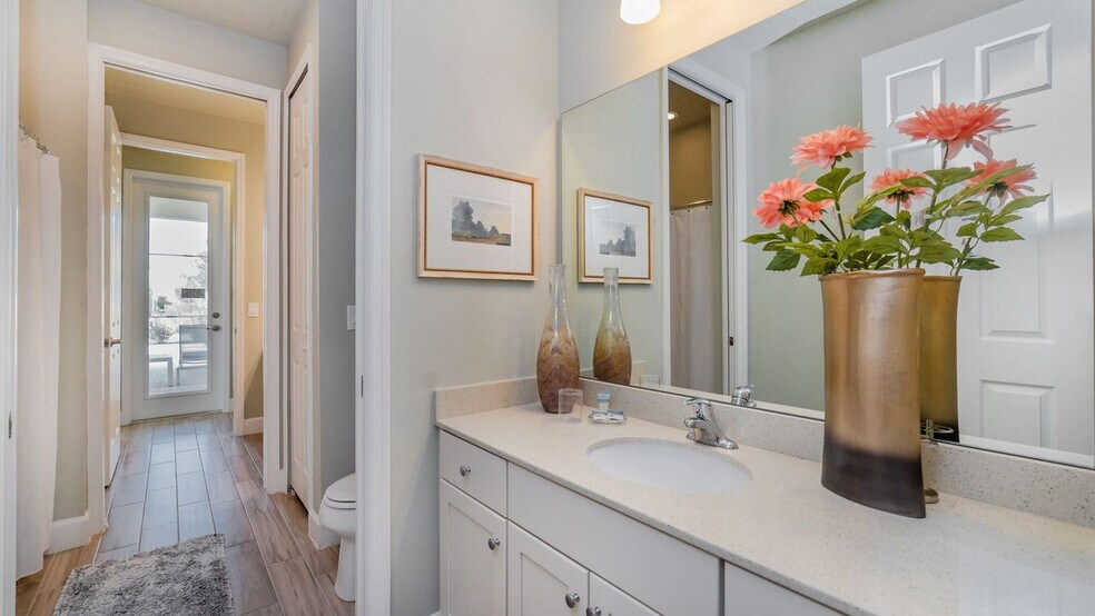 Building Photo - 6008 Oak Grn Lp