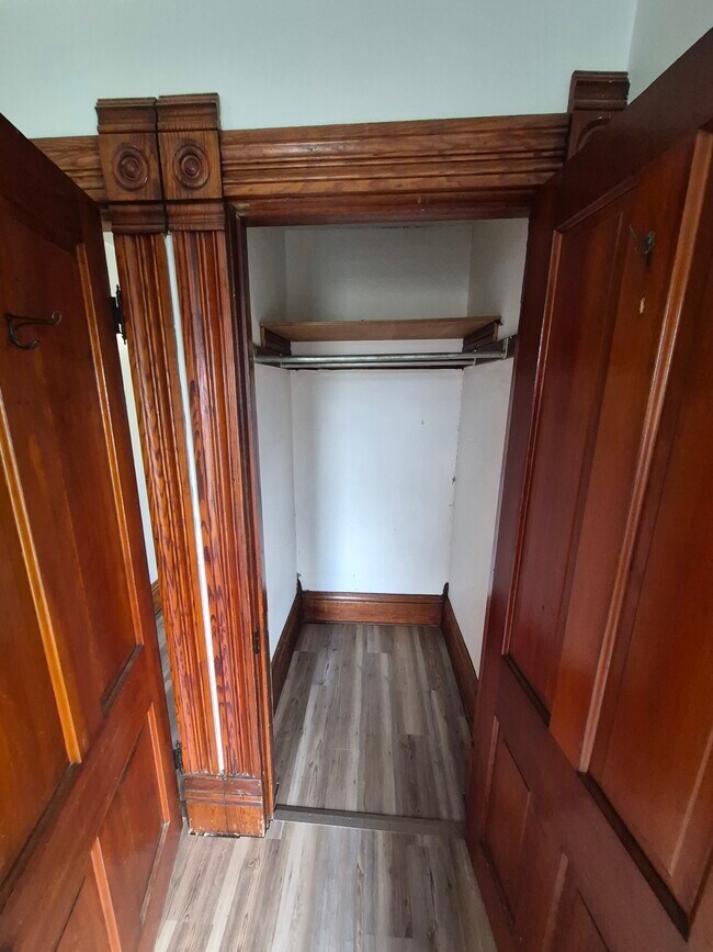 Building Photo - 62 S Gamble St