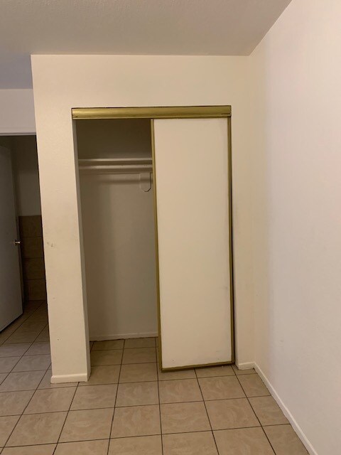 Building Photo - 220 N Hagar St