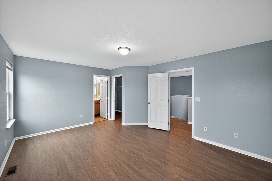 Building Photo - 16421 E Otero Ave