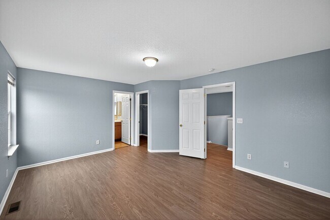 Building Photo - 16421 E Otero Ave