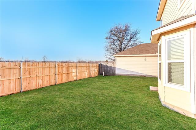 Building Photo - 10748 Many Oaks Dr