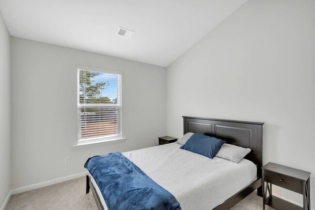 Building Photo - Townes at Merrimack