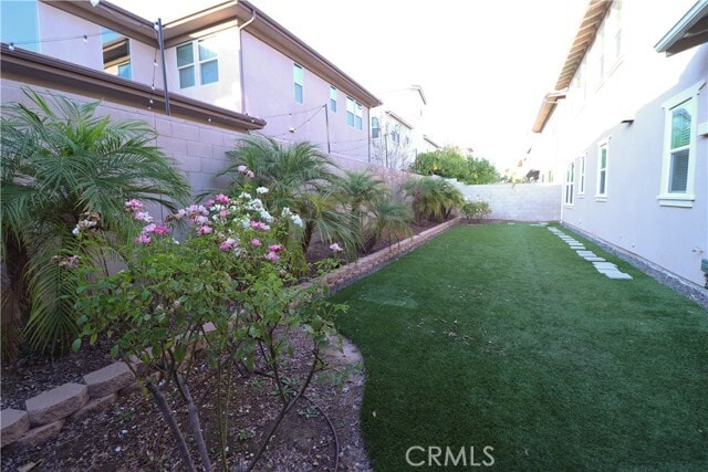 Building Photo - 73 Cartwheel