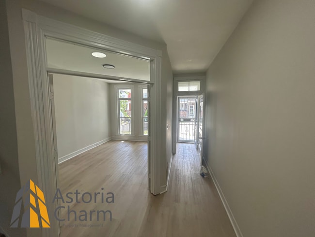 Building Photo - Stylishly Renovated 3 Bedroom Home
