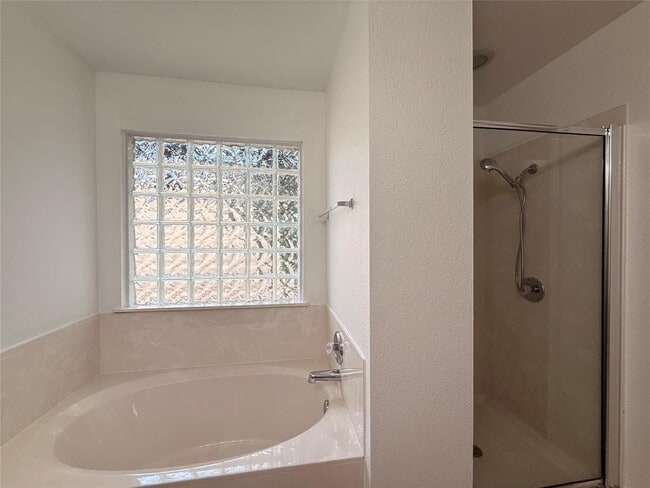 Building Photo - 1714 Lost Maples Loop