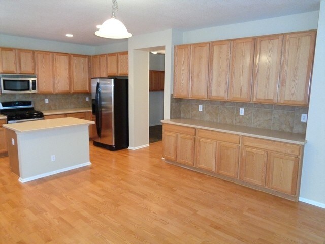 Building Photo - 124 N Flat Rock St