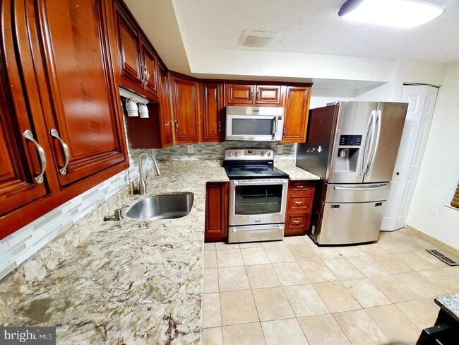 Building Photo - 24 Ramsgate Ct