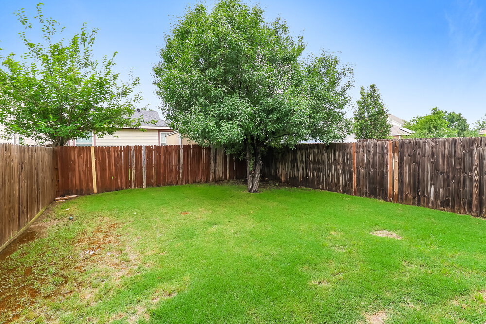 Building Photo - 10628 Wild Oak Dr