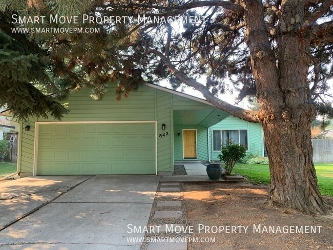 Primary Photo - 843 E Valencia St