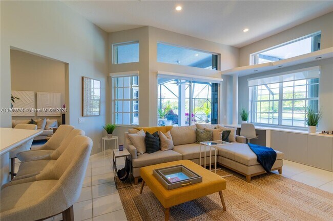 Building Photo - 2883 Oakbrook Dr