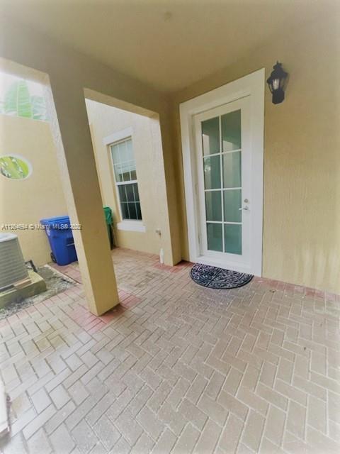 Building Photo - 1229 SW 147th Ave