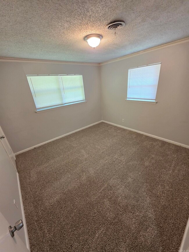 Building Photo - 3805 Mellene Dr