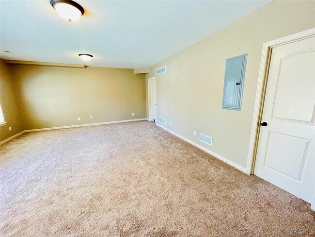 Building Photo - 1136 Welsh Dr