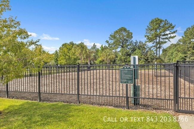 Building Photo - 512 Chaff Ln