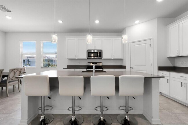 Building Photo - 6458 Pine Warbler Wy