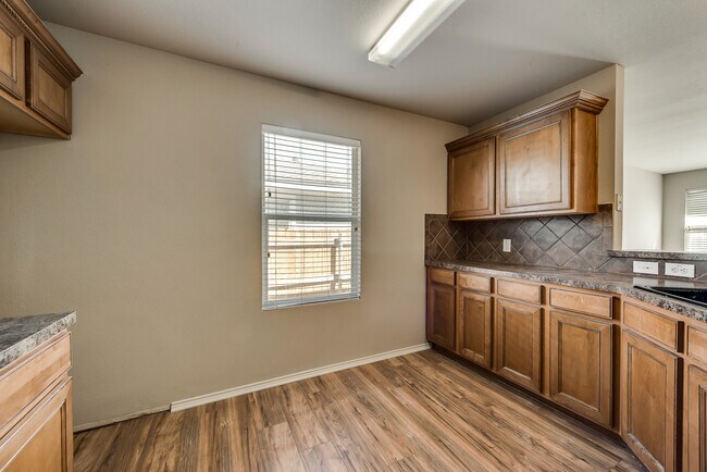 Building Photo - 9917 George Washington Dr