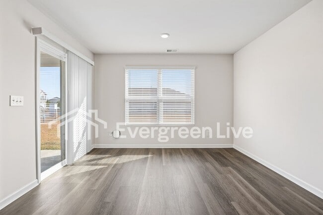 Building Photo - Coming Soon!