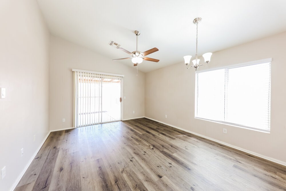 Building Photo - 11224 W Glenrosa Ave