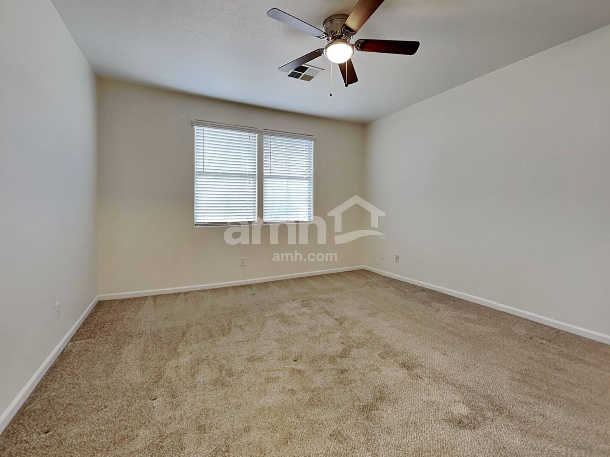 Building Photo - 2209 N 135th Dr