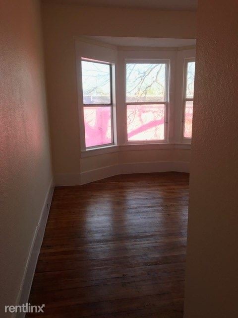 Primary Photo - 2 br, 1 bath Apartment - 521 East Dewey Place