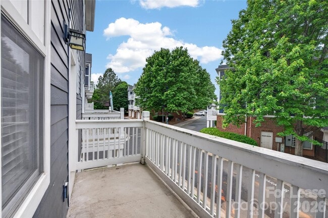 Building Photo - 1508 Walnut View Dr
