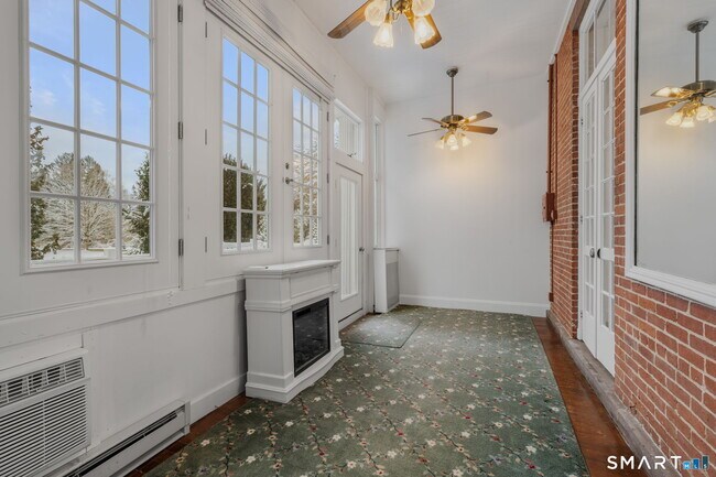 Building Photo - 9 Lyme St