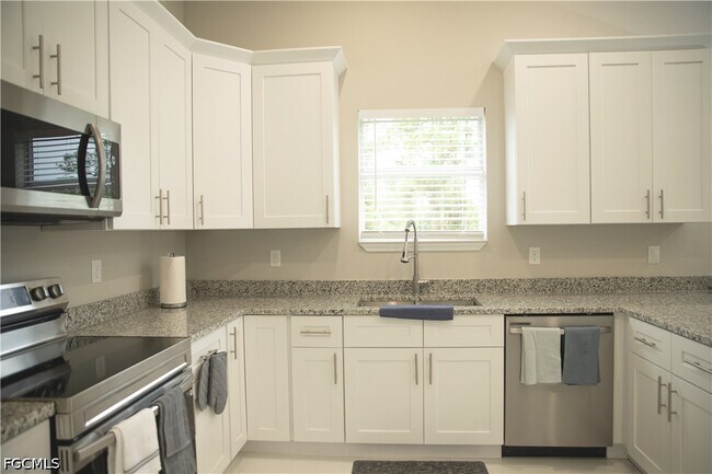 Building Photo - 1228 Chrisholm St